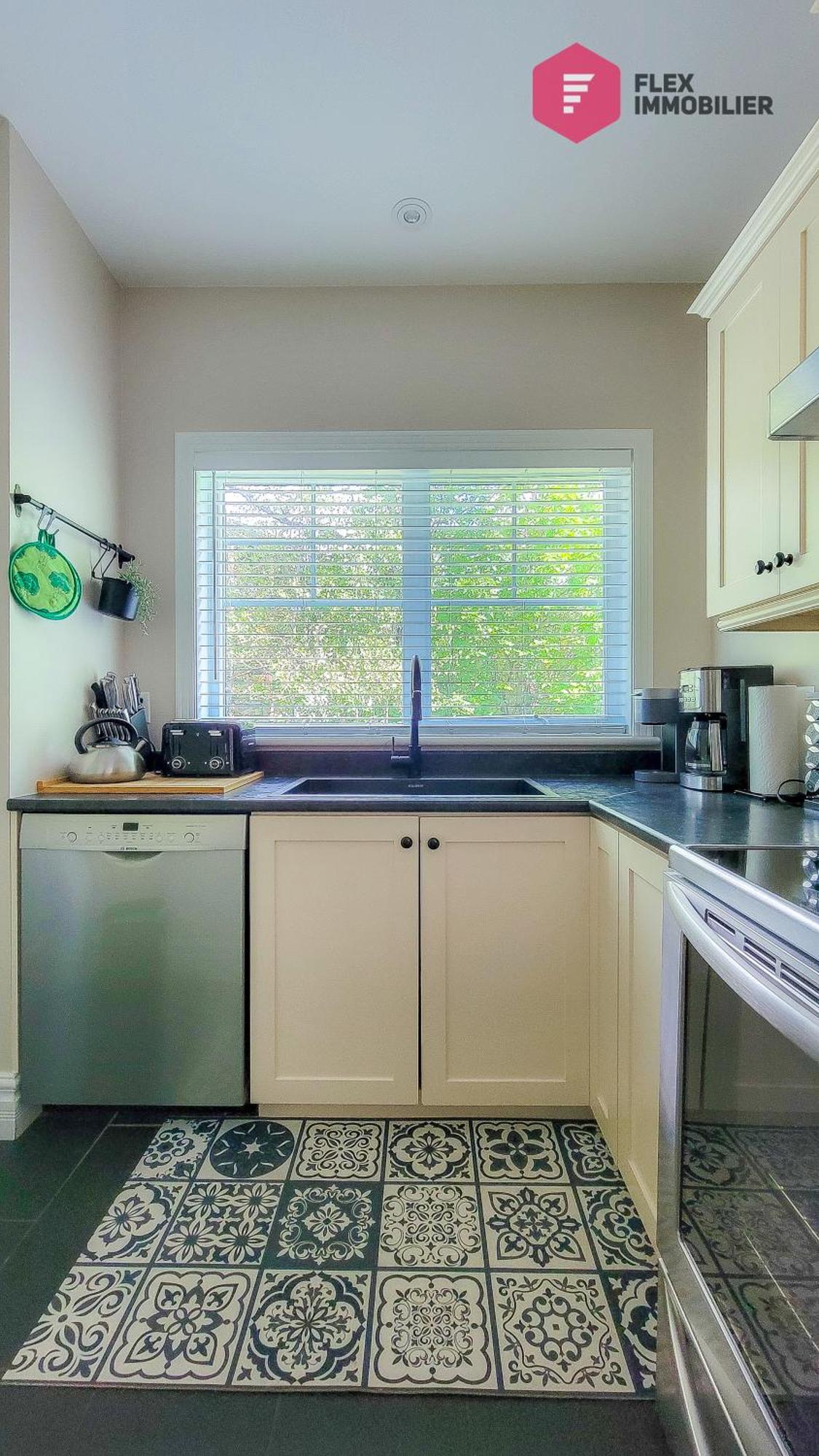 Sunday At The Cherry River / Orford-magog Getaway Apartment